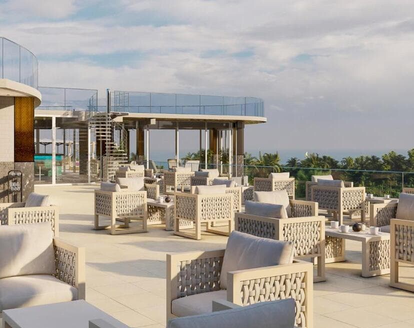 2 restaurants: panoramic Fine Dining on the ground floor and on rooftop