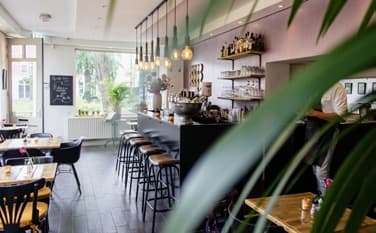 Como Lounge Café