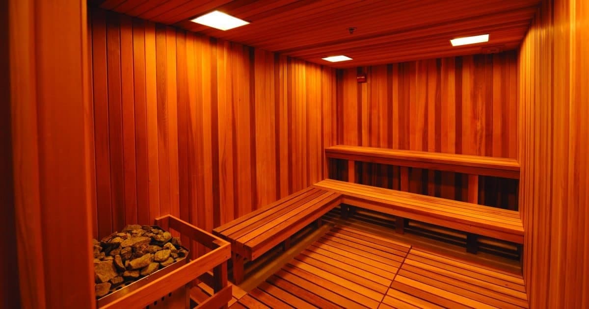 Sauna & Jacuzzi